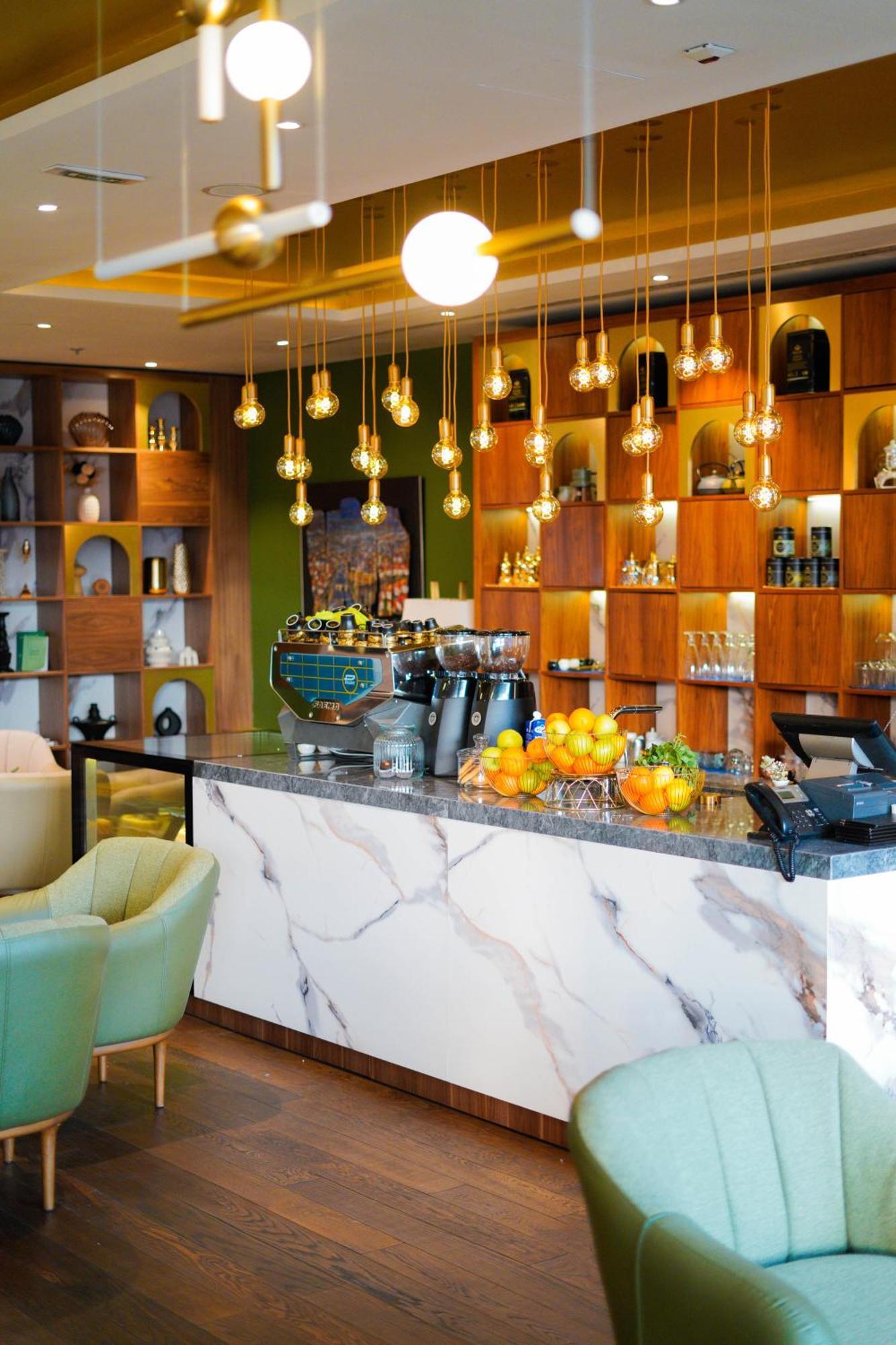 Swissotel Sarajevo Saraievo Exterior foto The bar at the hotel